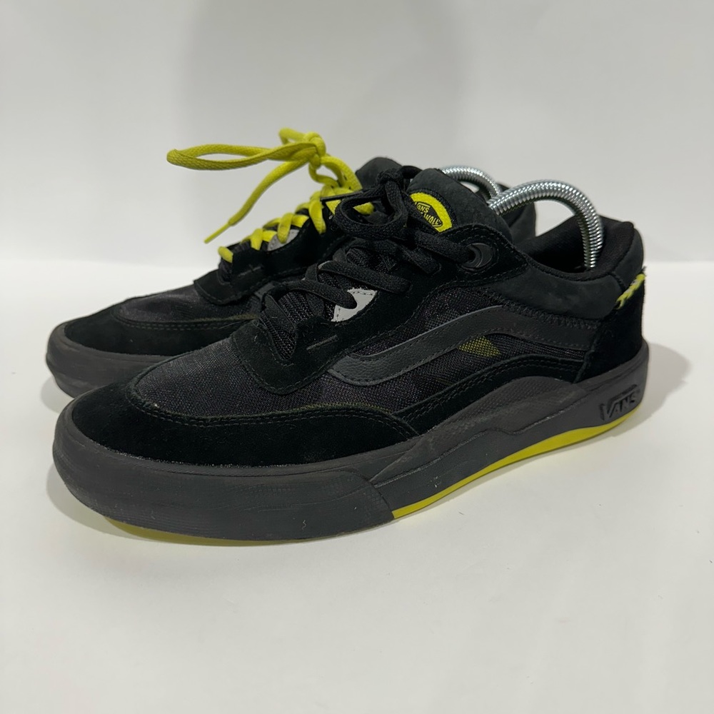 Vans Wayvee Black/Sulphur Men's Classic Skate Shoes Size 9